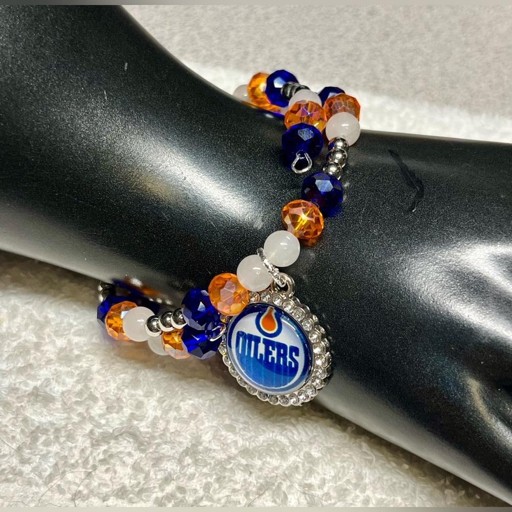 Edmonton Oilers bracelet - Picture 4 of 6